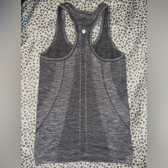 Lululemon swiftly tech tank - Picture 2 of 3